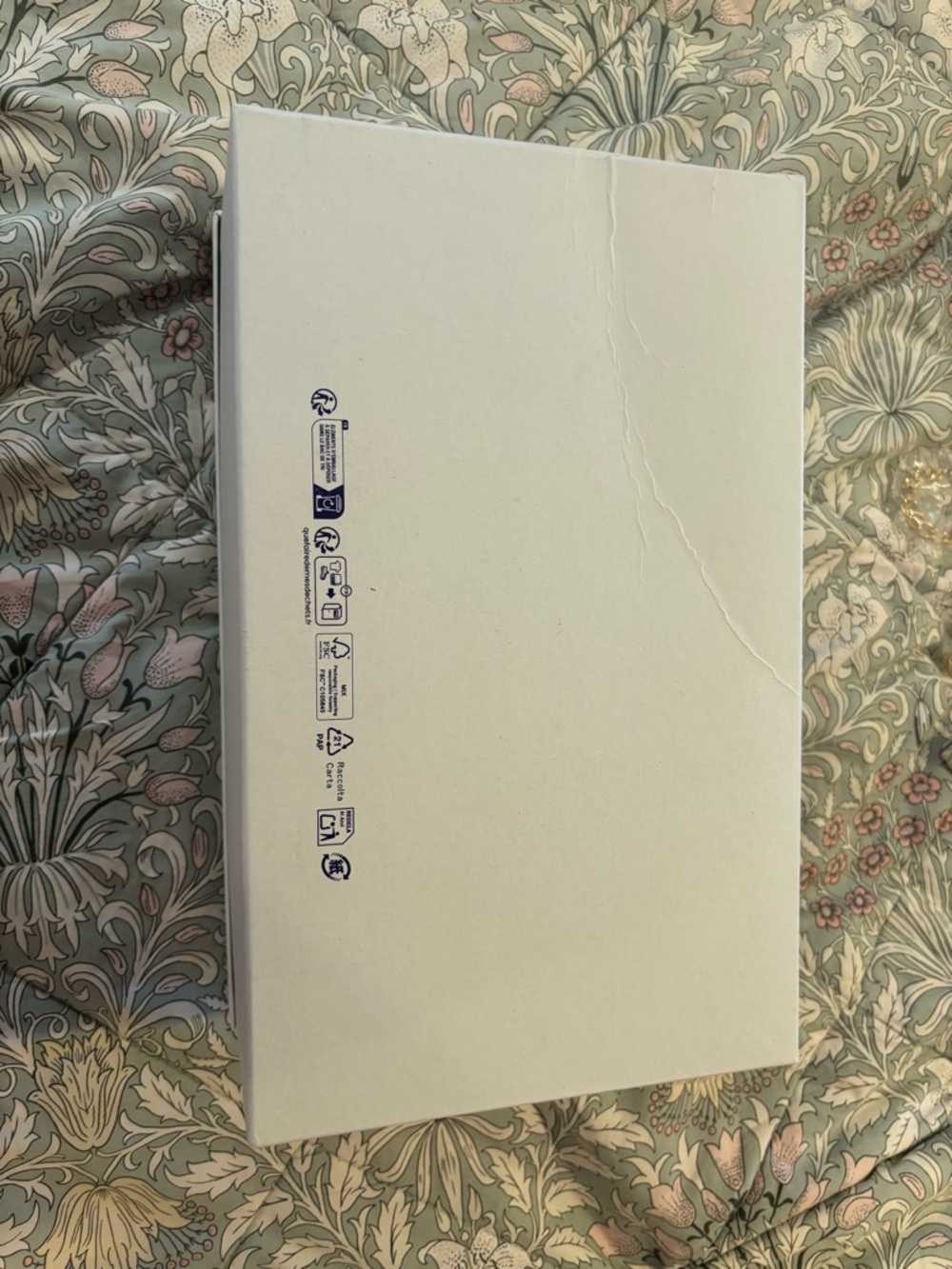 Burberry box ONLY - Picture 2 of 4